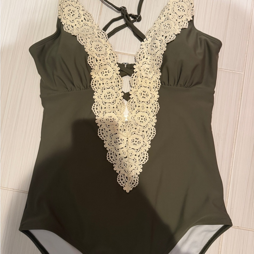 CUPSHE Olive Green One-Piece Swimsuit with Lace NEW